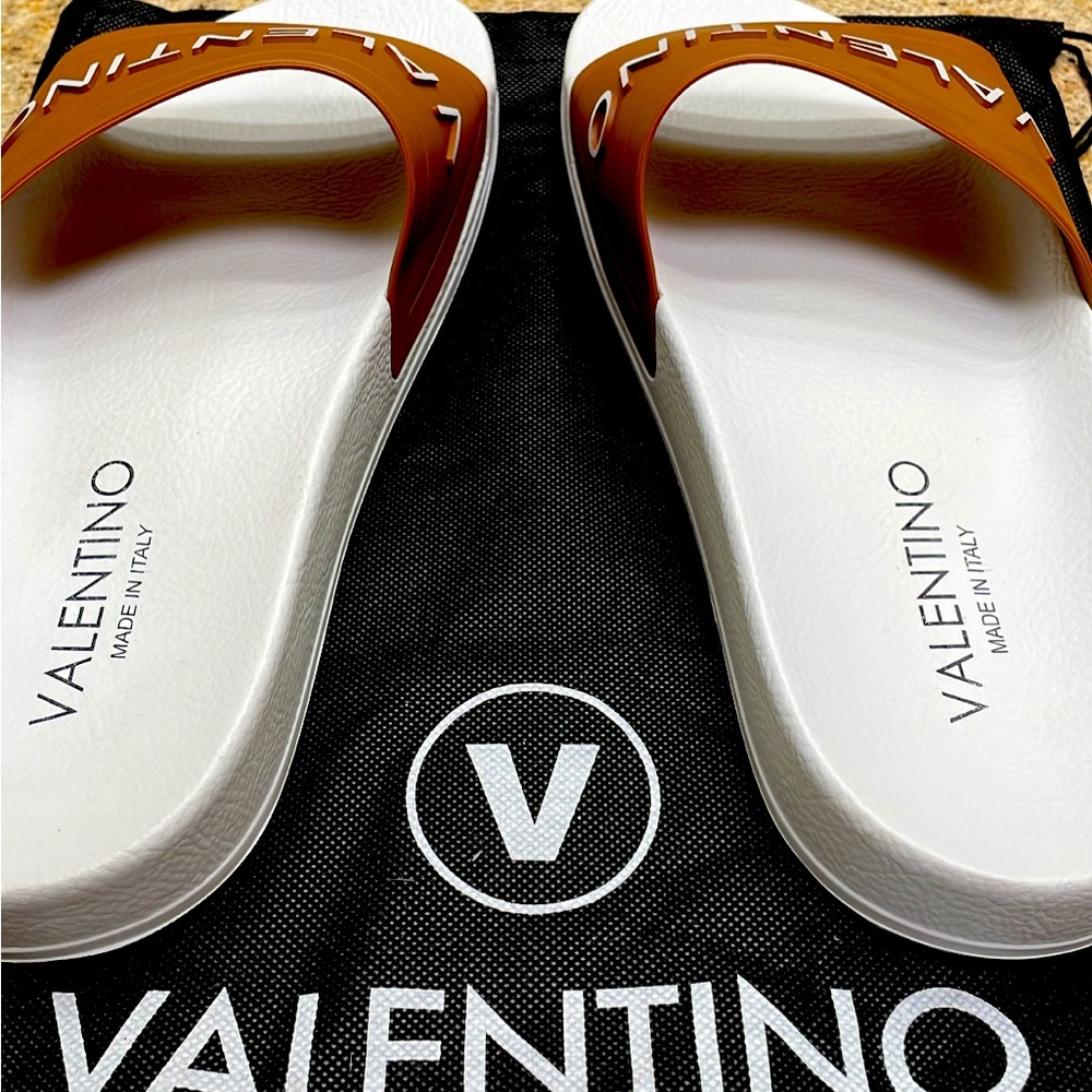 VALENTINO Slides - Picture 2 of 3